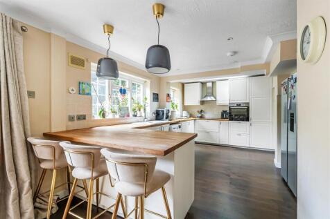 14-Wishford-Court-11.jpg