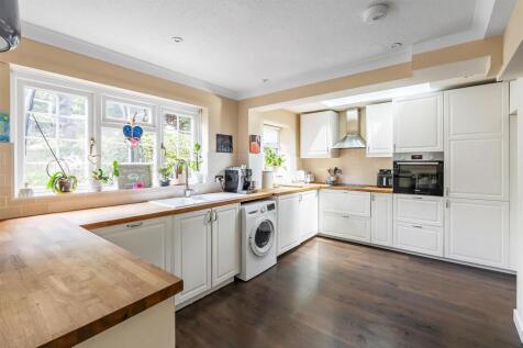 14-Wishford-Court-16.jpg