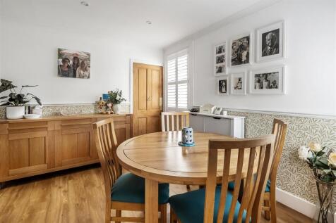 11-Rectory-Lane-18.jpg
