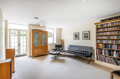 5-Ashtead-Lodge-2.jpg