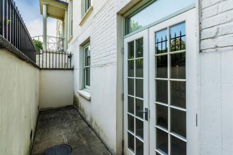 5-Ashtead-Lodge-16.jpg
