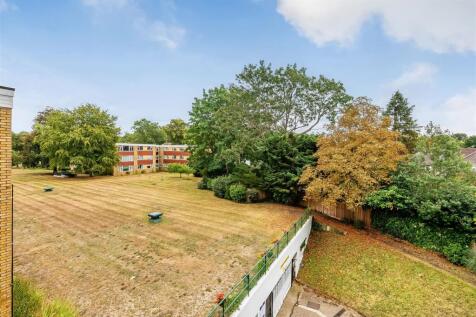 67-Sandown-Lodge-1.jpg