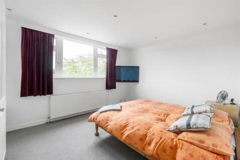 67-Sandown-Lodge-3.jpg