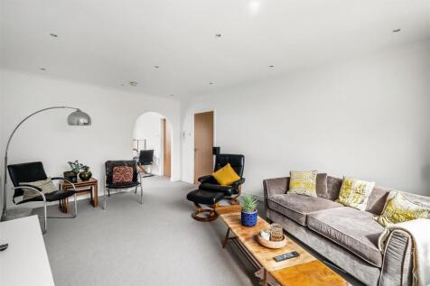67-Sandown-Lodge-7.jpg