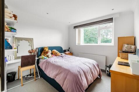 67-Sandown-Lodge-14.jpg