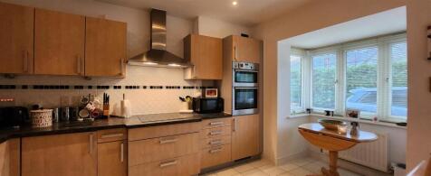 Kitchen3.jpg
