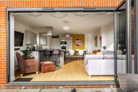 6-Oakdene-Close-14.jpg