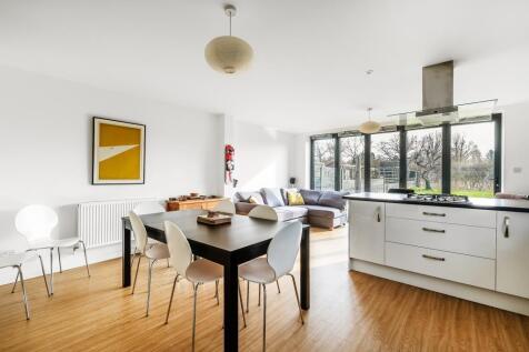 6-Oakdene-Close-5.jpg