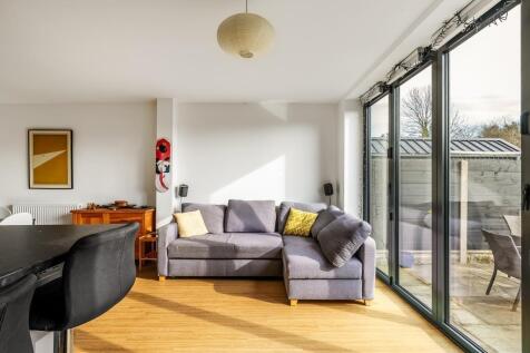 6-Oakdene-Close-12.jpg