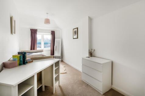 6-Oakdene-Close-16.jpg