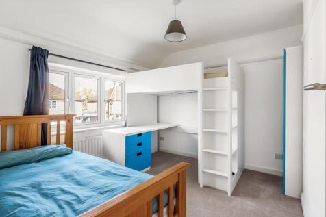 6-Oakdene-Close-20.jpg