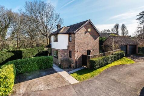 94-Wildcroft-Drive-24.jpg