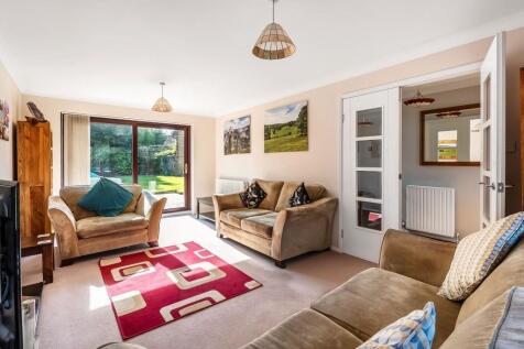 94-Wildcroft-Drive-17.jpg