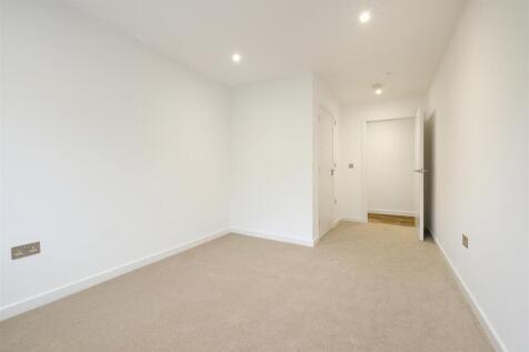 No.16-GreenYard-Jan25-9811.jpg