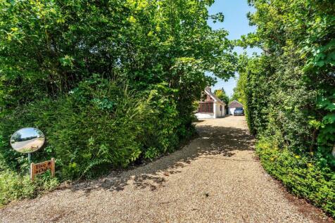 Five-Oaks-exteriors-15.jpg