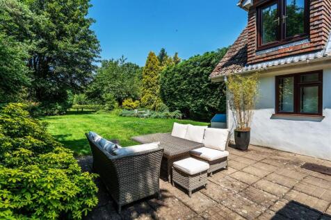Five-Oaks-exteriors-2.jpg