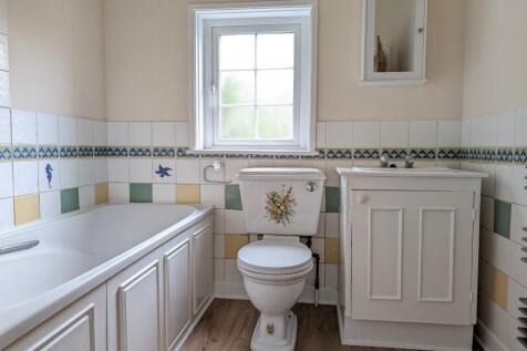 Bathroom.jpg