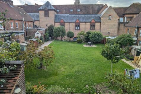 Rear elevated garden.jpg
