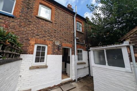Rear back to house.jpg