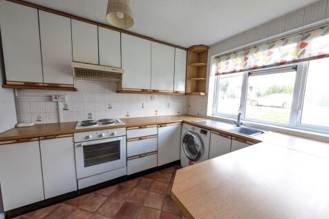 Kitchen 2.jpg