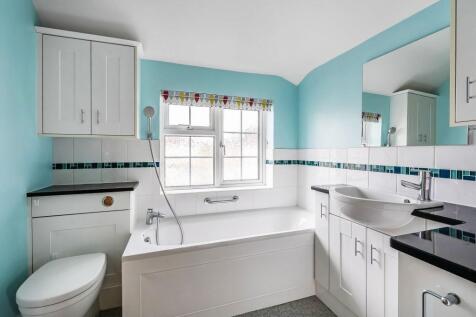 24-Oakdene-Close-4.jpg