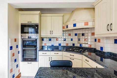 24-Oakdene-Close-14.jpg