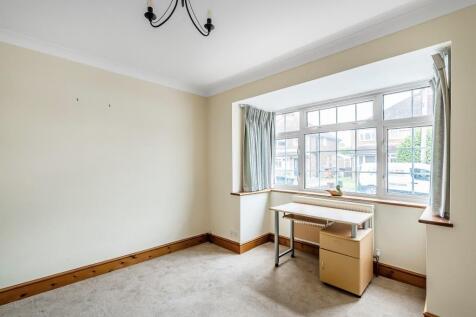 24-Oakdene-Close-8.jpg