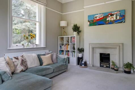 75862_Flat 5, Pixham Firs, Pixham Lane  (13).jpg