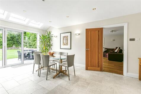 Kitchen/Dining