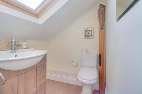 Ensuite Cloakroom