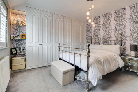 Principal bedroom