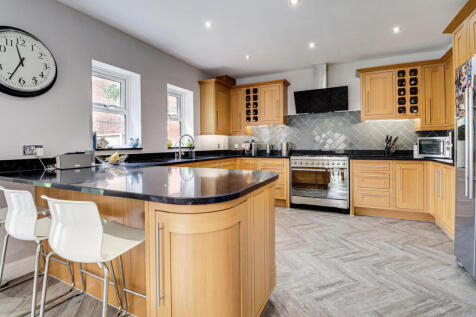 Kitchen/dining