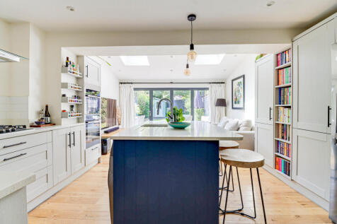 Kitchen/Lounge