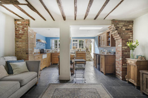 Living/Kitchen