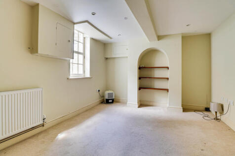 Basement/Bedroom