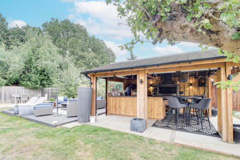 Outdoor Kitchen