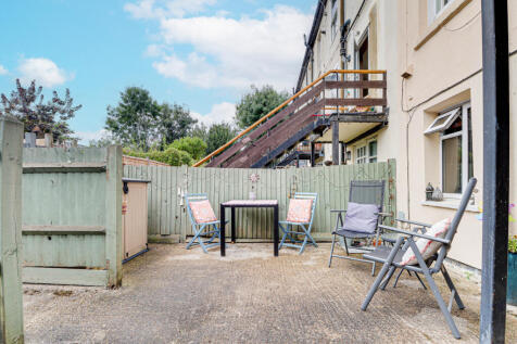 Courtyard garden
