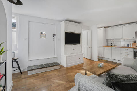 Living/Kitchen