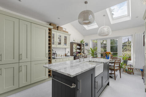 Kitchen/dining