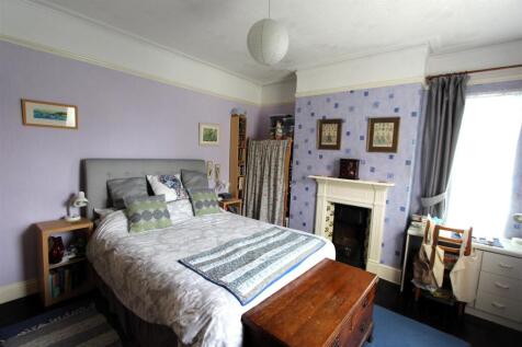 Bedroom.JPG