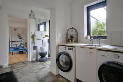 Utility Room.jpg