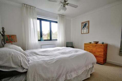Bedroom 3.jpg