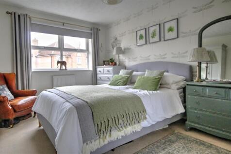 Bedroom 1: