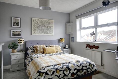 Bedroom 3: