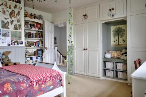 Bedroom 2: