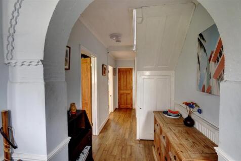 Entrance Hall: