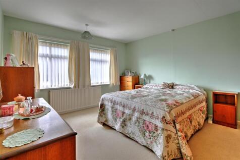 Bedroom 1:
