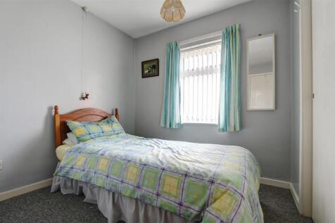 Bedroom 3: