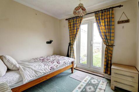 Bedroom 2.jpg