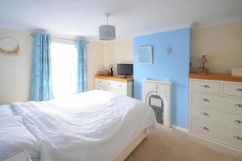 Bedroom 1b